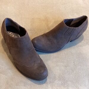Korks by Kork Ease Brown Hadley Wingtip Ankle Boot, US‎ Size 9, EU 40.5, UK 7